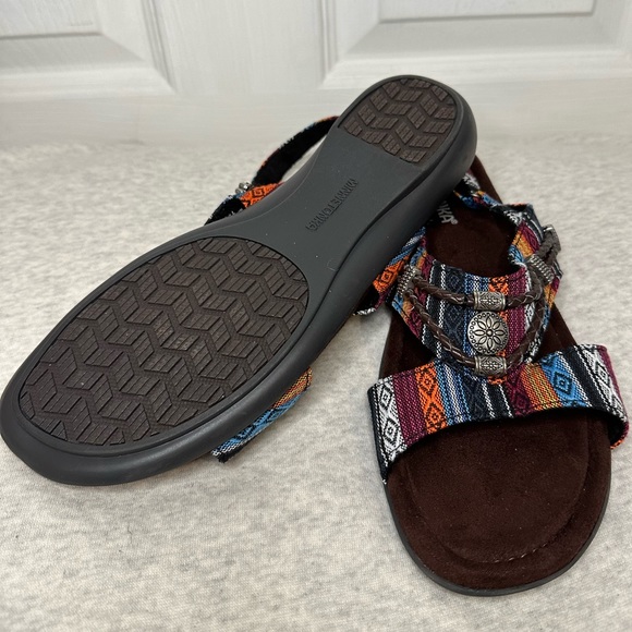 Minnetonka Aztec Inspired Sandals - Picture 3 of 6